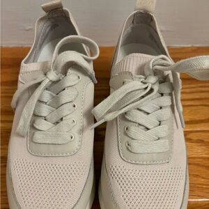 Women’s sneakers Banana Republic